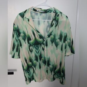 Abstract Tie-Dye Shirt Green/Cream from Zara
FREE SHIPPING ★